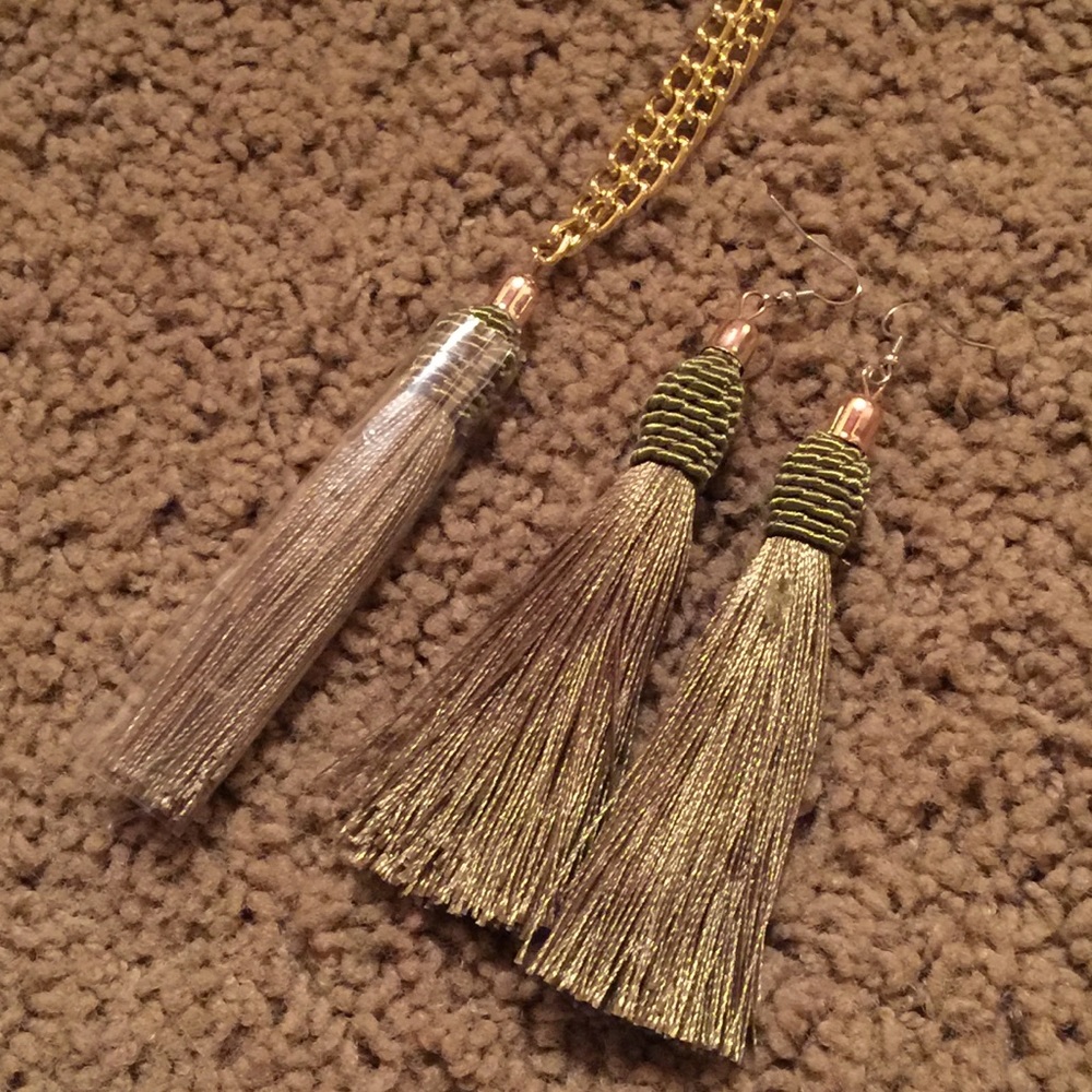 Necklace set - Picture 2 of 2